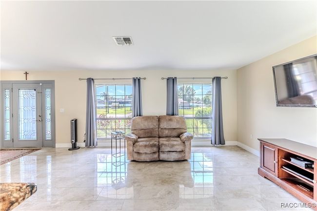 12191 Monarco Ln, House other with 3 bedrooms, 2 bathrooms and 2 parking in SPRING HILL FL | Image 13