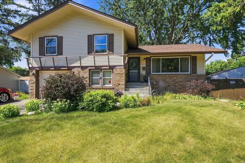 6933 Brunswick Ave N, Brooklyn Park, MN, 55429-1070 | Card Image