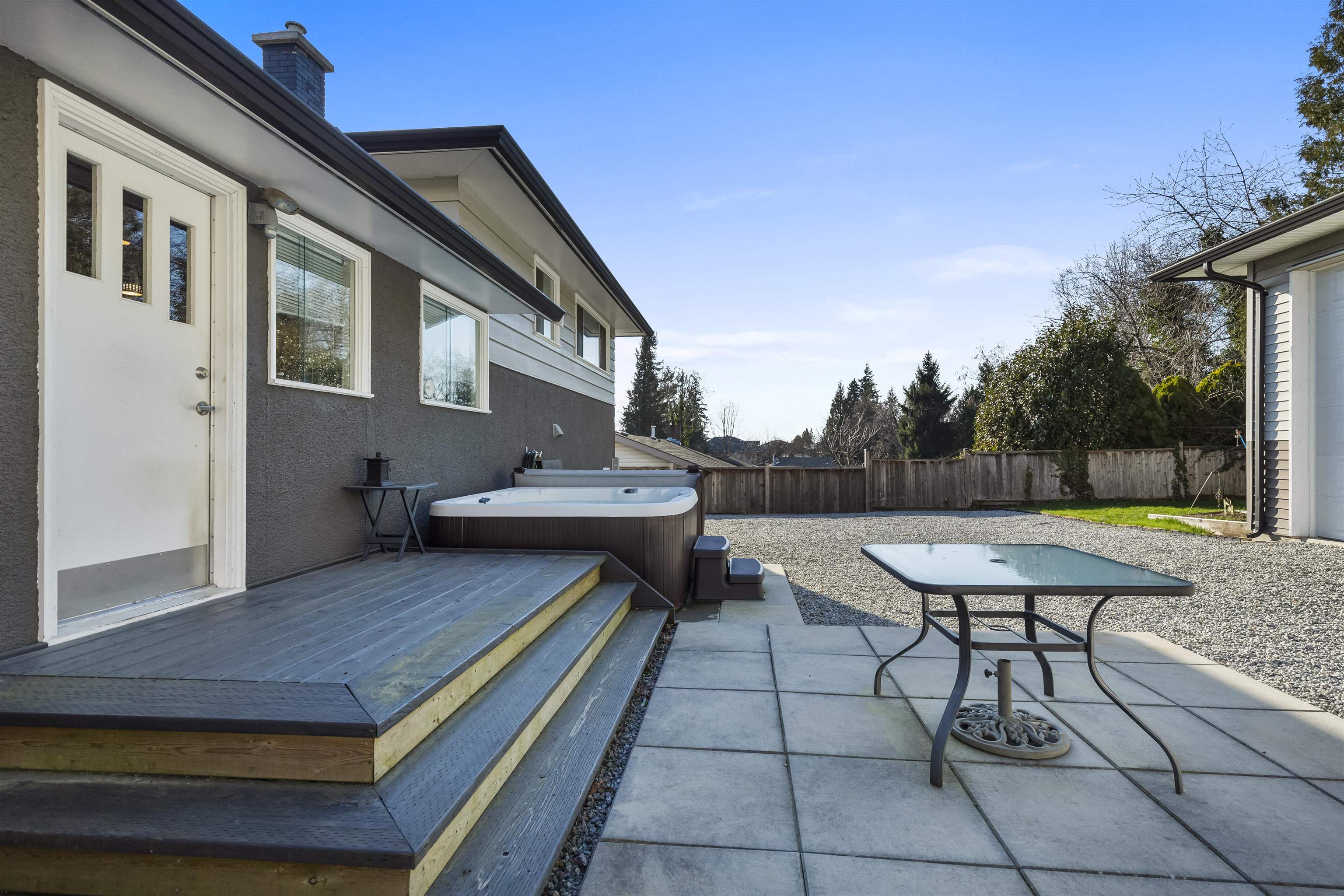 34243 Fraser Street, House other with 4 bedrooms, 1 bathrooms and 9 parking in Abbotsford BC | Image 21
