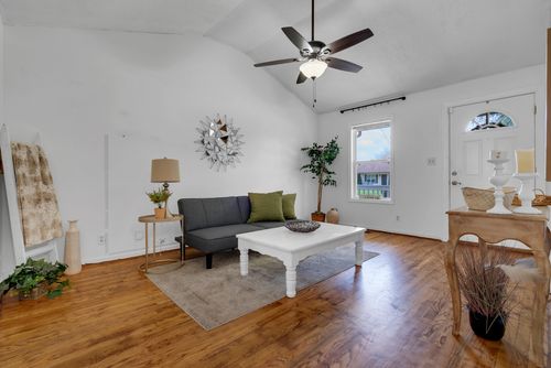 1921 Timberline Cir, Oak Grove, KY, 42262-9163 | Card Image