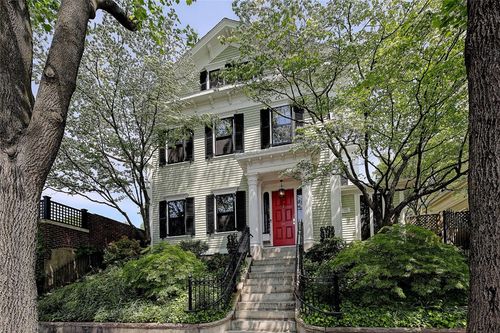 101 Congdon St, Providence, RI, 02906-1462 | Card Image
