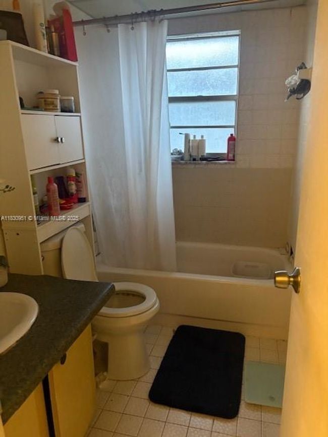 34 - 710 Sw 73 Rd Ave, Condo with 2 bedrooms, 2 bathrooms and null parking in North Lauderdale FL | Image 4