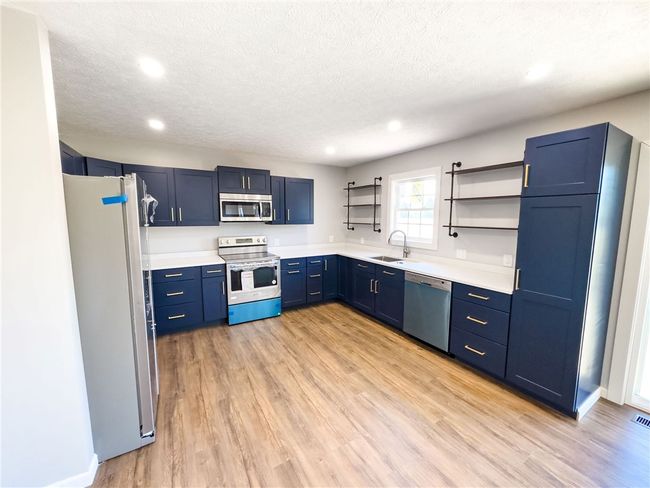10 Stephen Street, House other with 3 bedrooms, 2 bathrooms and null parking in Marshall IL | Image 9