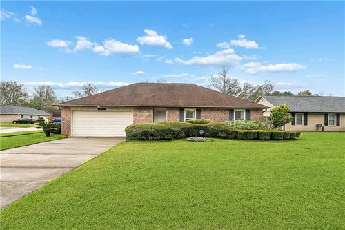 1601 Saint Christopher St, Slidell, LA, 70460-2344 | Card Image