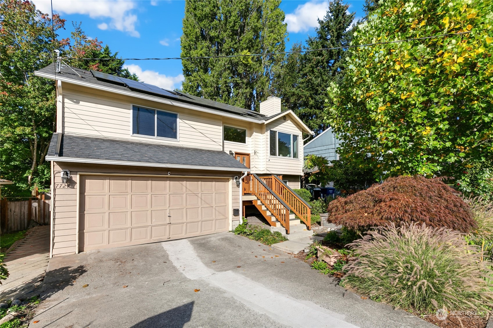 25th Ave, Seattle, WA 98115