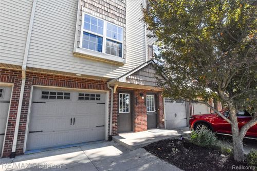 2136 Knotty Pine Trl, Howell, MI, 48855-7787 | Card Image