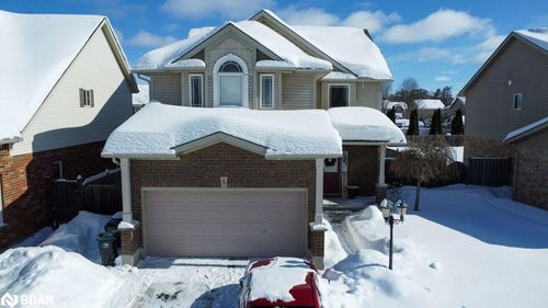 80 Armeda Clow Cres, Angus, ON, L3W1B2 | Card Image