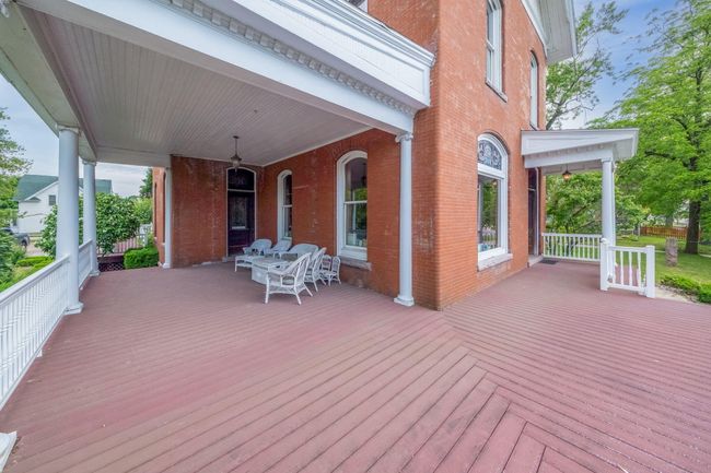414 Maple St, House other with 2 bedrooms, 7 bathrooms and null parking in Big Rapids MI | Image 6