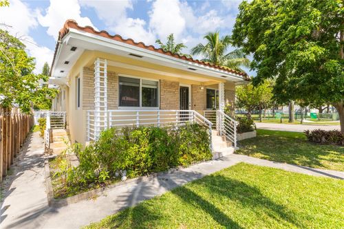 5990 Ne 5th Ave, Miami, FL, 33137-2210 | Card Image