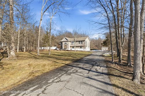 13 Stella Dr, Gardiner, NY, 12525-5415 | Card Image