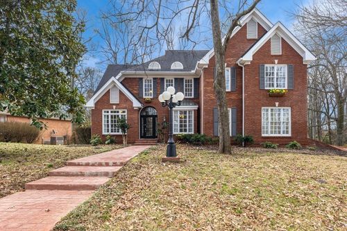 545 Ridgecrest Dr, Mc Minnville, TN, 37110-1829 | Card Image