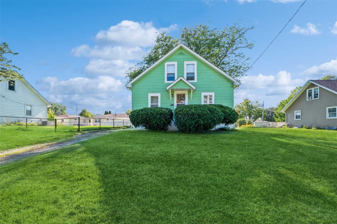 Main St, Center Point, IA 52213