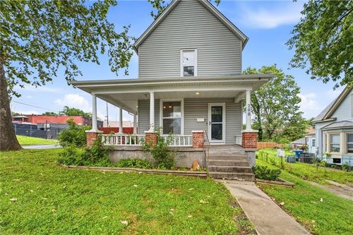 200 16th St, Kansas City, KS, 66102-4910 | Card Image