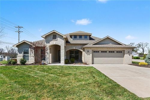 8282 Gleason Rd, Lenexa, KS, 66227-2720 | Card Image