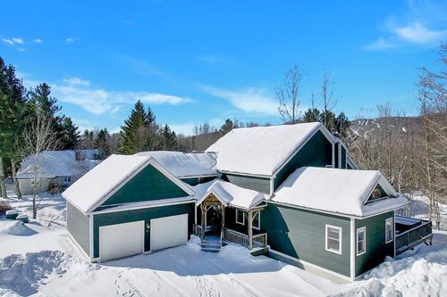 42 Airport Rd, West Dover, VT, 05356-8914 | Card Image