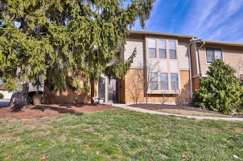 10 Woodside Ct, Springdale, OH, 45246-2310 | Card Image