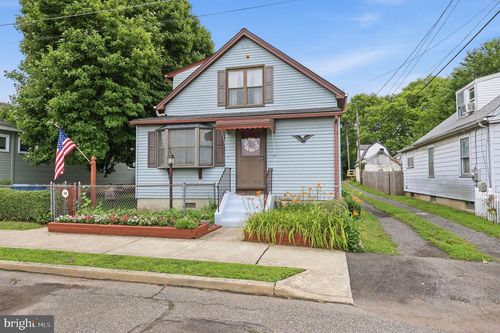 79 Park Ave, MORRISVILLE, PA, 19067-6245 | Card Image