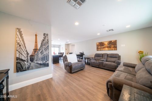 5242 N 19th Dr, Phoenix, AZ, 85015-2917 | Card Image