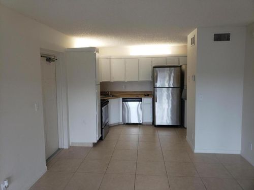 apt-d1-1108 Green Pine Blvd, West Palm Beach, FL, 33409-7064 | Card Image