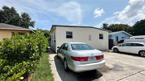 2-2220 Charleston St, Hollywood, FL, 33020 | Card Image