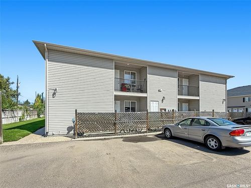 113-825 Gladstone St E, Swift Current, SK, S9H5P1 | Card Image