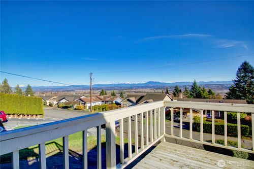 7208 Yew St, Everett, WA, 98203-5404 | Card Image