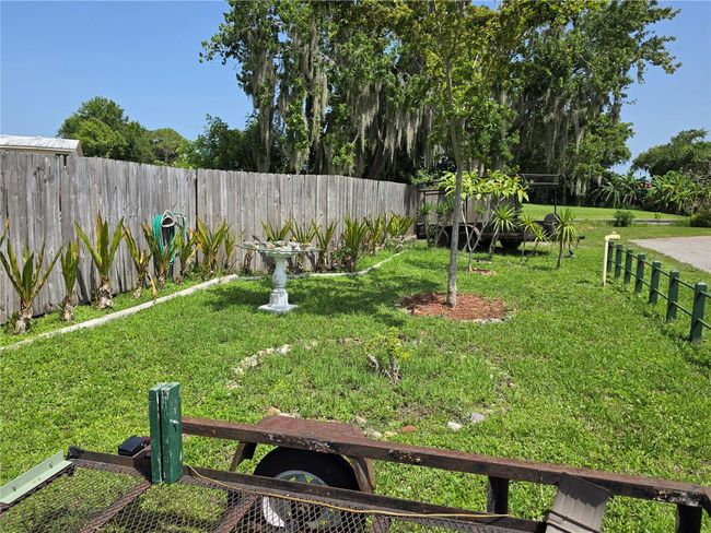 Yard | Image 37