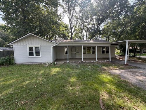 11121 Herrick Ave, Kansas City, MO, 64134-3458 | Card Image