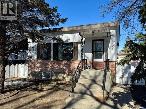 1813 4 Ave N, Lethbridge, AB, T1H0L6 | Card Image