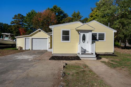 81 N Main St, Salem, NH, 03079-1819 | Card Image