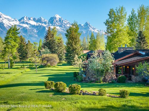 720 Paintbrush Dr, Jackson, WY, 83001-9354 | Card Image