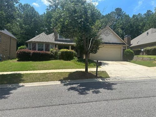 7946 Gossamer Dr, Fairburn, GA, 30213-7406 | Card Image