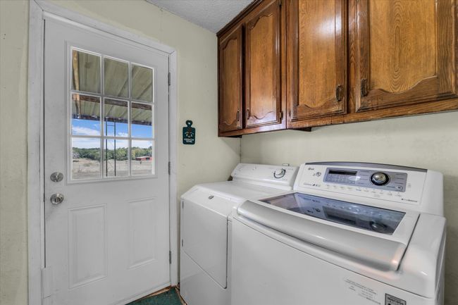 261 Rabbit Hl, House other with 3 bedrooms, 2 bathrooms and null parking in Lorena TX | Image 6