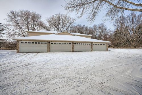 927 Pond View Ct, Vadnais Heights, MN, 55127-3615 | Card Image