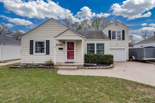 2203 E Rivera St, Wichita, KS, 67211-3743 | Card Image
