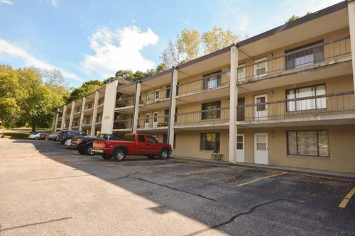 540 Northern Hills Dr Ne, Rochester, MN, 55906-7904 | Card Image