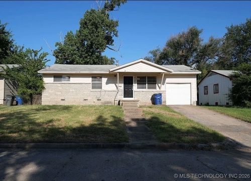 5462 N Johnstown Ave, Tulsa, OK, 74126-2735 | Card Image