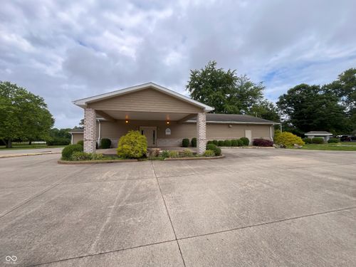 6264 Sandpit Rd, Bedford, IN, 47421-7565 | Card Image