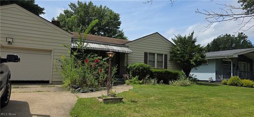 2512 Homestead Ave, Youngstown, OH, 44502-2316 | Card Image