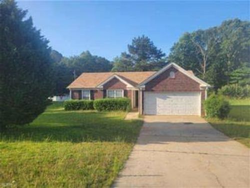 9141 Huntwood Ln, Riverdale, GA, 30274-6933 | Card Image