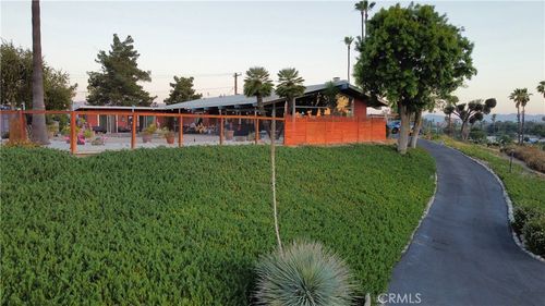 1717 Terrace Dr, Hemet, CA, 92544-2816 | Card Image