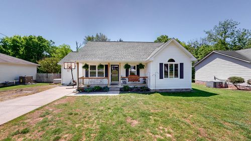 412 Country Village Dr, Smyrna, TN, 37167-5571 | Card Image