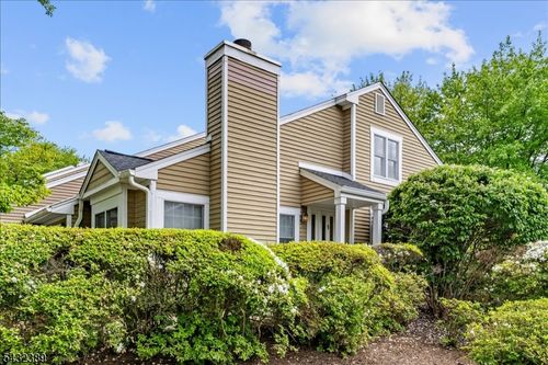 10 Exeter Rd, Bedminster, NJ, 07921-1606 | Card Image