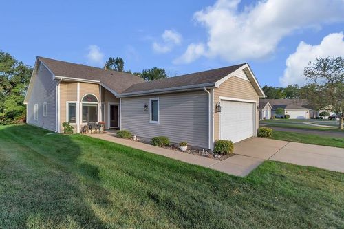 11324 Valley Dr, Saint John, IN, 46373-9280 | Card Image