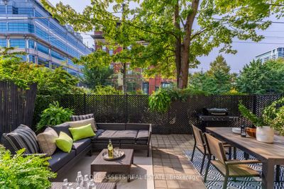 114 - 954 King St W, Condo with 2 bedrooms, 2 bathrooms and 1 parking in Toronto ON | Image 3