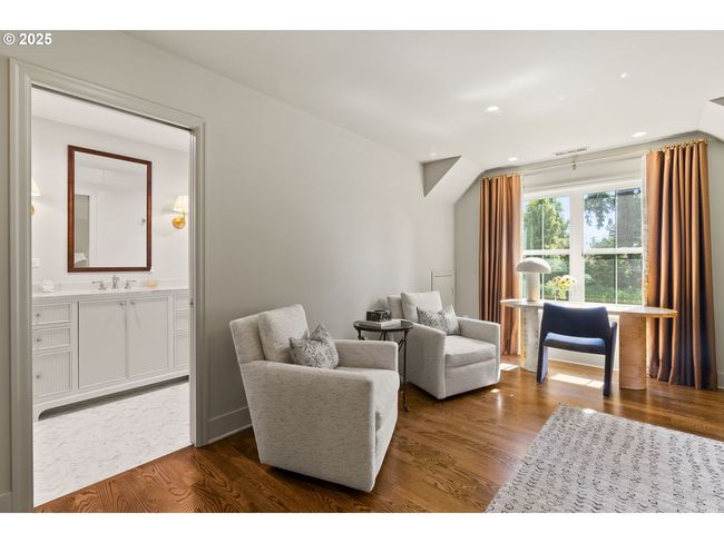 817 D Ave, House other with 3 bedrooms, 4 bathrooms and 2 parking in Lake Oswego OR | Image 34