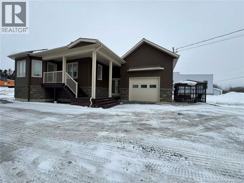 5 Gallant St, Saint Quentin, NB, E8A2N5 | Card Image