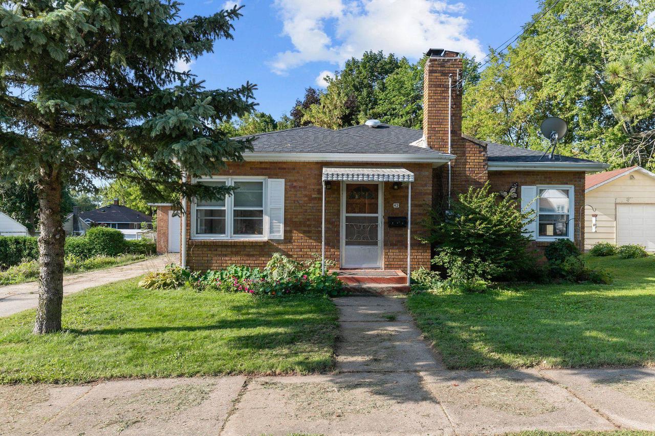 Felshow St, Clintonville, WI 54929