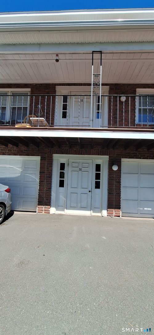 18c-201 Regan Rd, Vernon, CT, 06066-2857 | Card Image