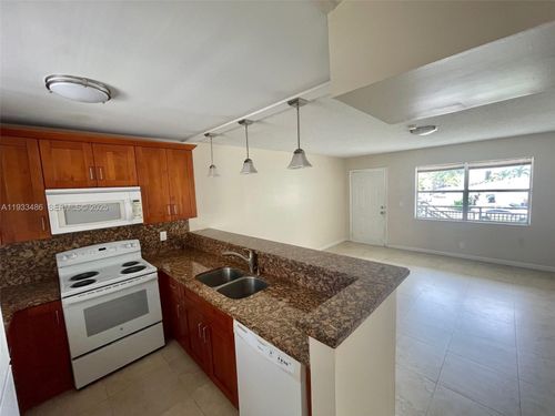 9-2519 Pierce St, Hollywood, FL, 33020-4870 | Card Image